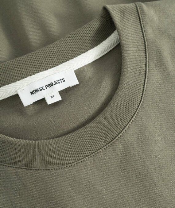 norse-projects-johannes-organic-logo-t-shirt_580x690c (2)