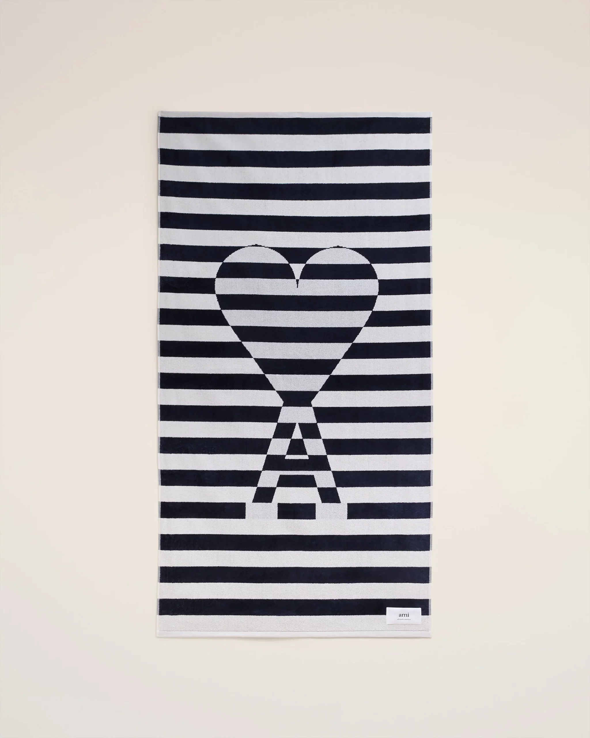 UTW937.AW0080_30eb7137-c26f-439b-af05-ecf09a0b4e62