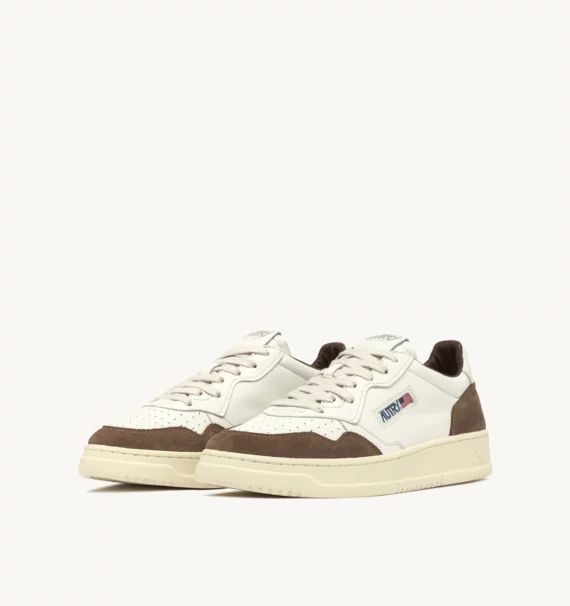 SNEAKERS-MEDALIST-LOW-IN-PELLE-E-SUEDE-BIANCA-E-CIGAR-AUTRY_51445_dettaglio