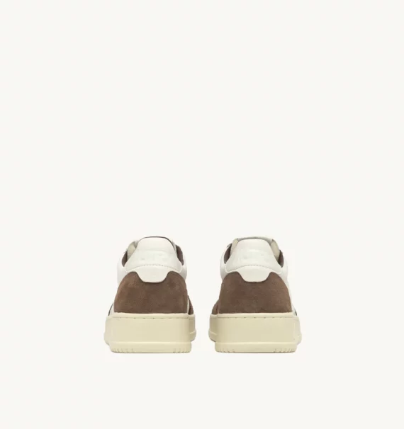 SNEAKERS-MEDALIST-LOW-IN-PELLE-E-SUEDE-BIANCA-E-CIGAR-AUTRY_51446_dettaglio