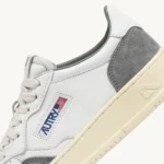 SNEAKERS-MEDALIST-LOW-IN-PELLE-E-SUEDE-BIANCA-E-GRIGIA-AUTRY_51454_dettaglio