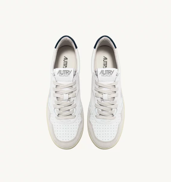 SNEAKERS-MEDALIST-LOW-IN-SUEDE-E-PELLE-BIANCA-E-BLUE-AUTRY_41693_dettaglio