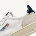 SNEAKERS-MEDALIST-LOW-IN-SUEDE-E-PELLE-BIANCA-E-BLUE-AUTRY_41694_dettaglio