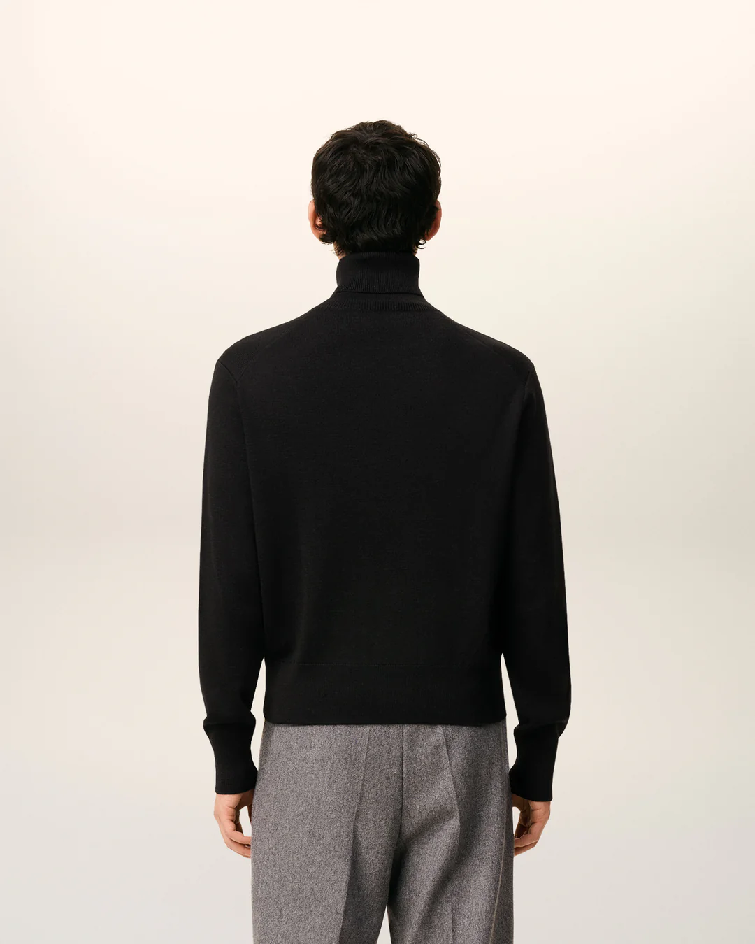 HKS827.001_879c62ab-252a-40a2-a3a6-09d4733817aa