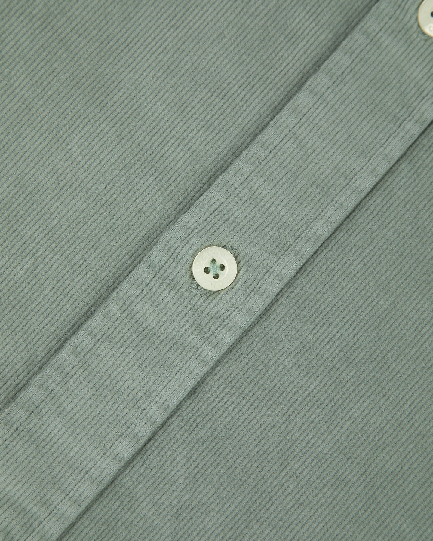 YMMALESHTUTTOB-VELVETSMOKEGREEN-4_1800x1800