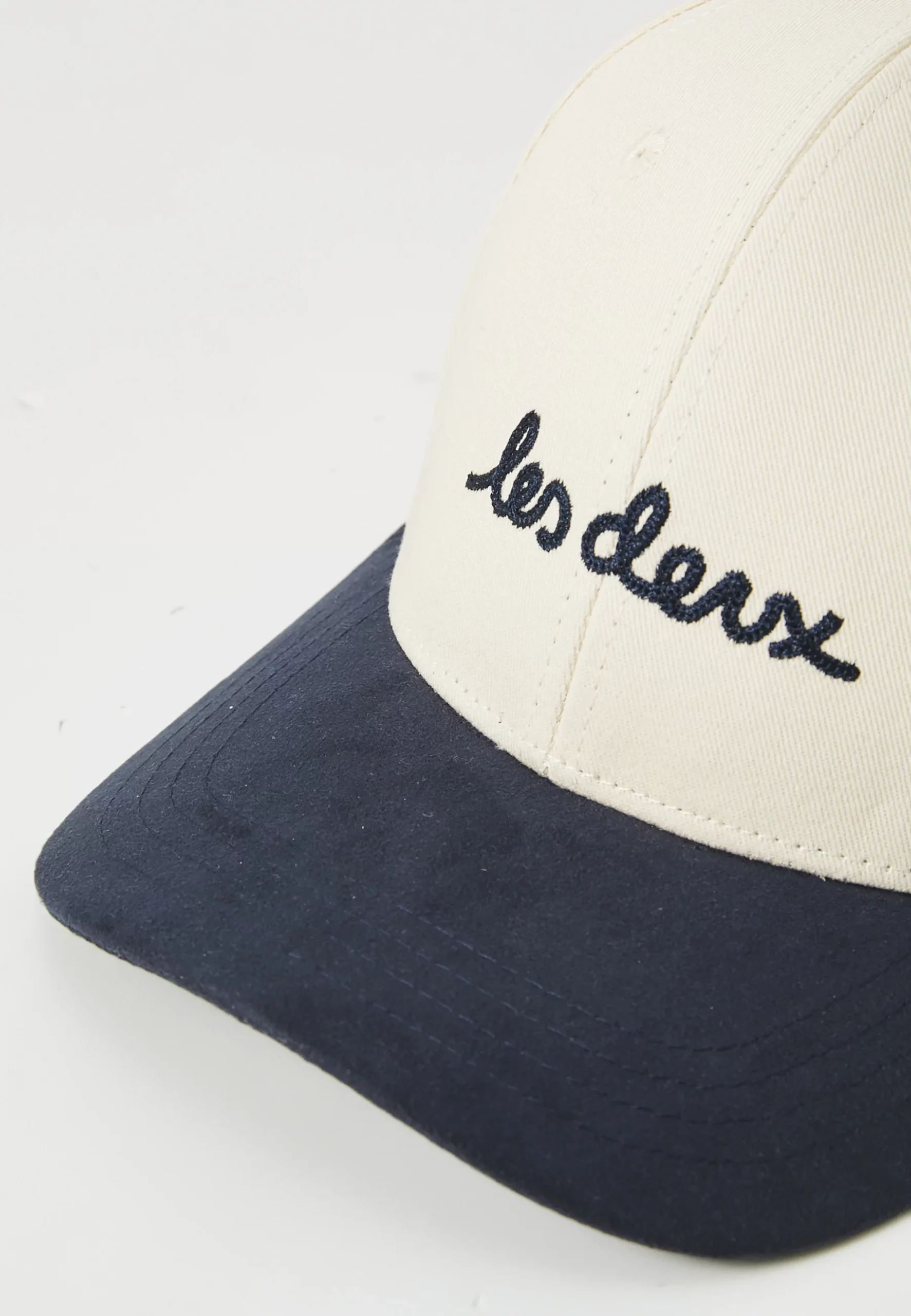 cb23696d8c4b4ad5b3060a4a3f26edc8