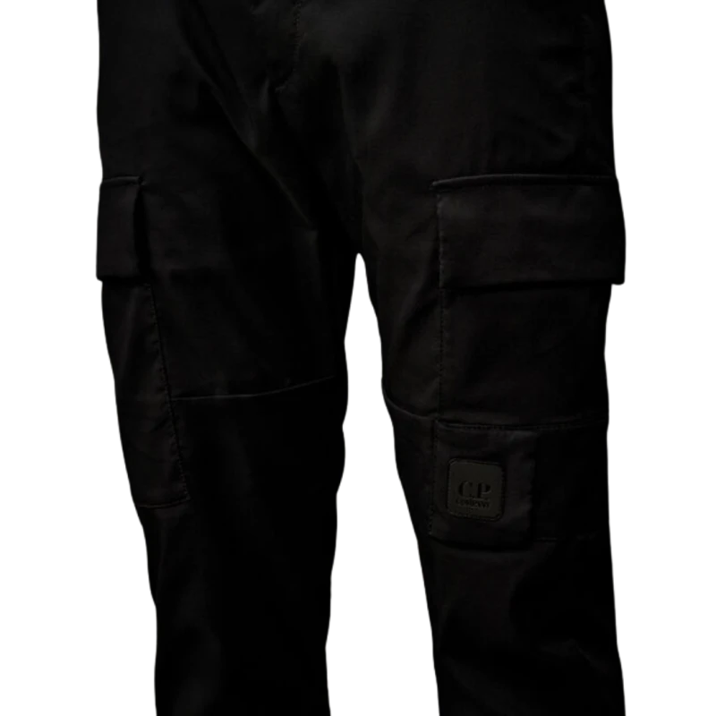 cp-company-pantalon-cargo-panama-nylon-noir-metropolis-series- (1)