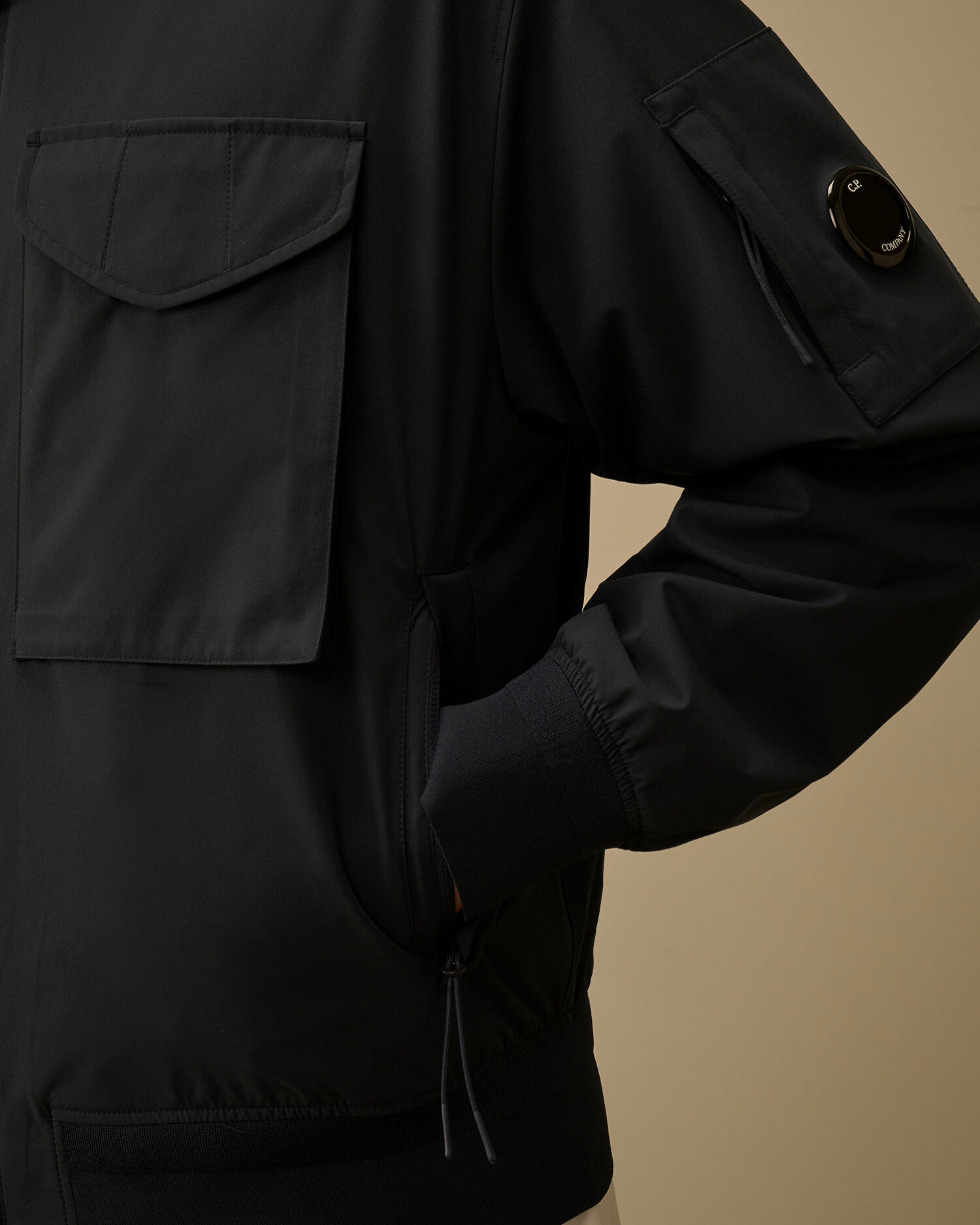 20CMOW012A110264A889.4.H1 20CMOW012A110264A889.4.H1